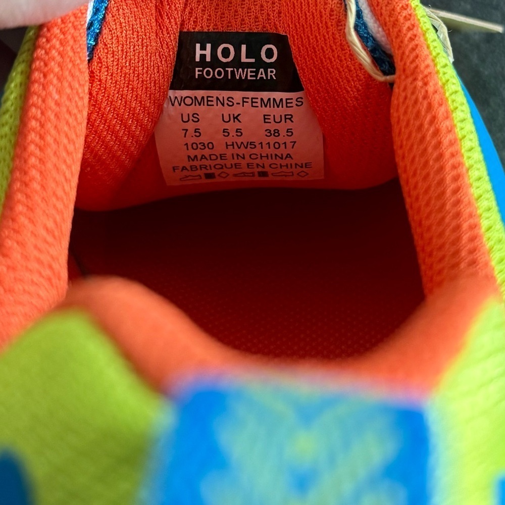 Holo Nephelae Running Shoe - Picture 7 of 7